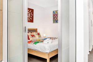 Artsy at East End A Modern Inner-city Retreat