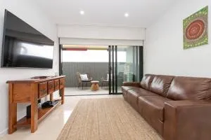 Perfect Prospect Among City's Dining Hotspots - Broadview