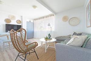 Scandi Beach Breeze Minutes from Glenelg Beach