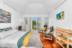 The Seaside Loft - A Breezy Beachside Lifestyle - Semaphore
