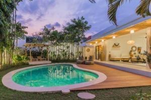 Villa Alamanda Livia Seminyak Design spacious 2bdr and private pool