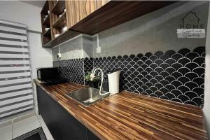 Cozy Duplex Studio near Kuala Lumpur next to LRT Train Station