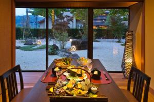 Kanazawa Hyakurakusou