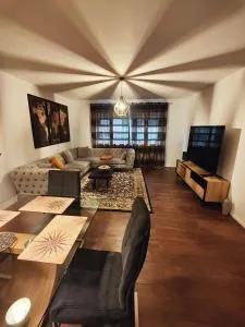 Pimp My TLA - TDY - Rothselberg