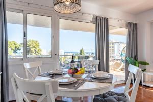 Sunny 2BR Pool Terrace SeaView