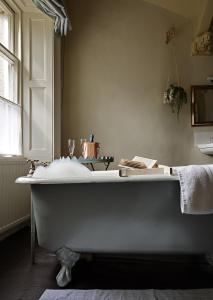 Eller How House - Private Regency Property & Lake