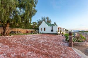 Ravenscliff White House