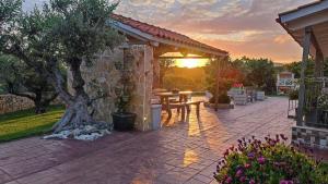 Vayiannas garden house