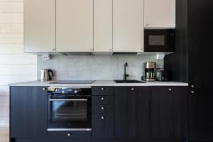 Himoskuutio 9, erillistalo, ulkoporeallas