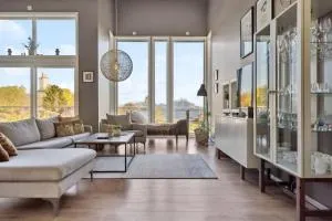 Large villa in Lofoten with fantastic views - 4 bedrooms and 9 beds. - 斯塔姆松 Large villa in Lofoten with fantastic views - 4 bedrooms and 9 beds. - 斯塔姆松