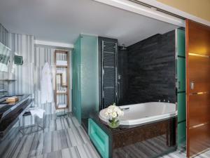 Residence 1 Bedroom Park View room in Swissotel The Bosphorus Istanbul Hotel