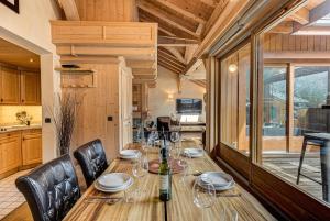 Apartment Longview, Alpes Agency, Central Chamonix, Sleeps 8