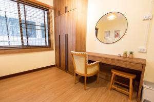 Cozy Vibes HouseClose to BTS & Main Road