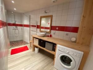 Chalets Chalet neuf, 8 personnes, 3 chambres - CH32 : photos des chambres