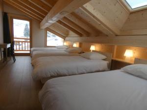 Chalet cosy près des pistes, 12 personnes, 4 chambres - CH41