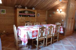 Chalets Chalet renove, 9 personnes, 3 chambres, 1 mezzanine - CH09 : photos des chambres
