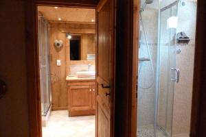 Chalets Chalet renove, 9 personnes, 3 chambres, 1 mezzanine - CH09 : photos des chambres