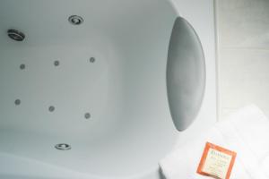 Hotels Hotel Le Pavillon Bleu : photos des chambres