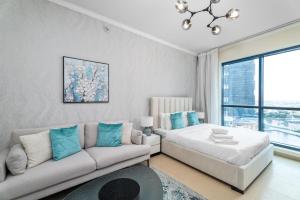 Nasma Luxury Stays - Sophisticated Studio Apt with Stunning Marina View
