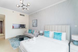Nasma Luxury Stays - Sophisticated Studio Apt with Stunning Marina View