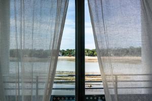 Hotels Hotel Le Pavillon Bleu : photos des chambres