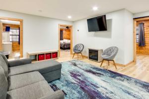 Tranquil Creekside Hideout Families Welcome!