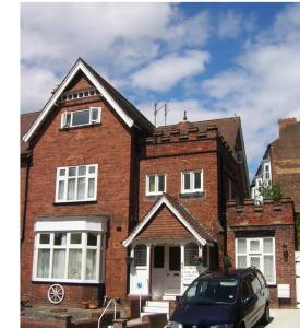 1Studio Avenue House