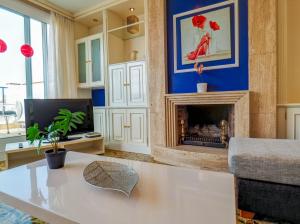 Sea and Sand Penthouse by Hello Homes Sitges