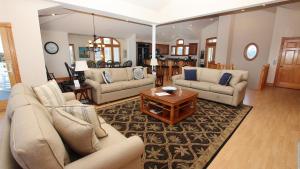 OCEANFRONT, Ocean Views, Pool, ELEV, H Tub, Dogs Welcome, CD1, A Great Place