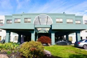 American Inn & Suites - Oxbow