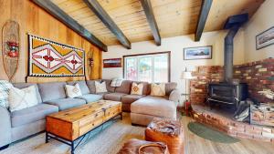 Chateau Sans Nom #19 condo