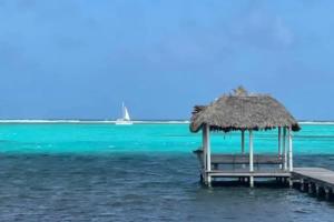 Modern house with océano view in Belize
