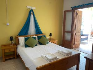 Villa Angelos with private gated pool