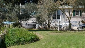 Maisons de vacances Mas Maurane - L'Olivier avec SPA prive aux portes d'ARLES : photos des chambres