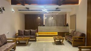 Hotel Ceasta, Beside US Consulate Hyderabad, Gachibowli