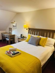 Double or Twin Room room in Crown & Cushion Hotel