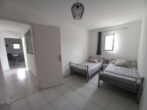 Appartements la ciotat bas de villa : photos des chambres