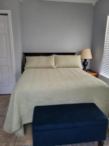 Old Biloxi Rest, Relax and Enjoy the Beach