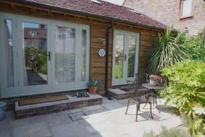 Nest Holiday Hideaway Wren Cottage-Beautiful Location in the Long Mynd Area of Outstanding Natural Beauty- WHIRLPOOL JACUZZI BATH! - Ratlinghope