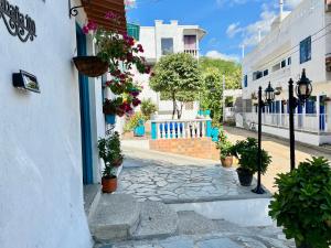 Cabaña La Aldea - Santorini Colombiano