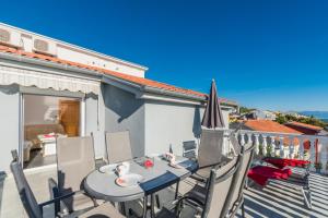 Apartment in Crikvenica with sea view, terrace, air conditioning, WiFi 3492-8 