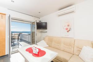 Apartment in Crikvenica with sea view, terrace, air conditioning, WiFi 3492-8