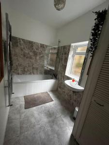 3 Bed Ground Floor Flat