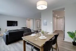 Elegant Apartment with Gym Access at Crystal City - Arlington
