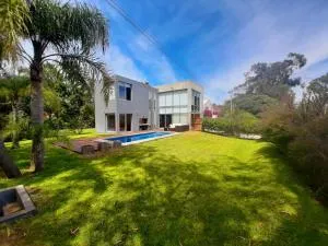 AQUI NO ES - 埃斯特角城