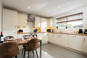 Cosy Modern City Centre 2 Bed Apartment