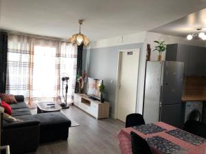 Appartements Big Duplex Close to Orly Airport and RER C or D : photos des chambres