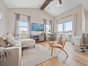 A4609b- Sunset Cliffs Dream Apartment