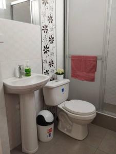 Apart Florencia, piscina en el verano! incluye parking y vigilancia 24 horas!