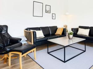 9 person holiday home in Glesborg-By Traum